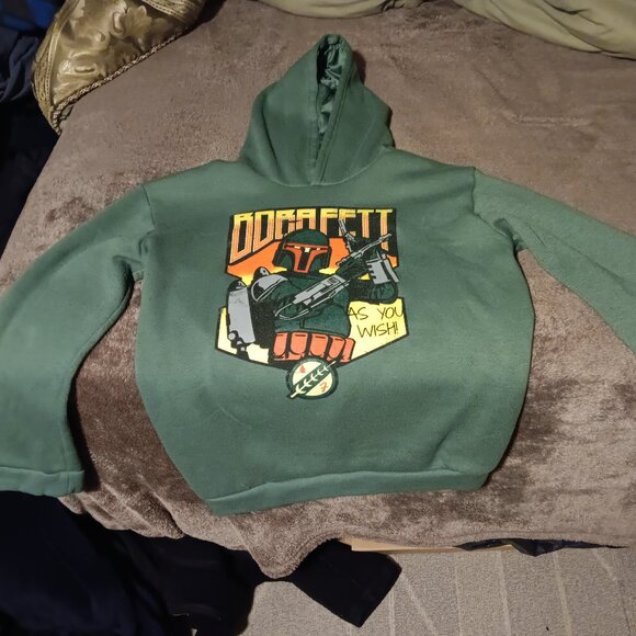 STAR WARS Boba Fett Fleece Pullover Hoodie - Picture 1 of 8